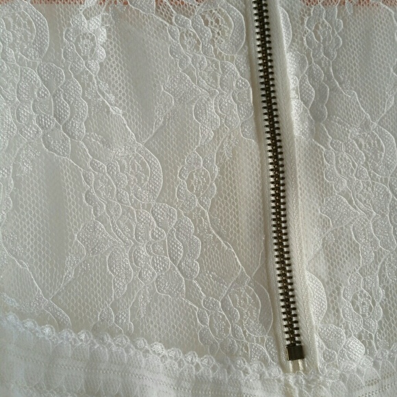 Last one NWOT lace top - Picture 5 of 8